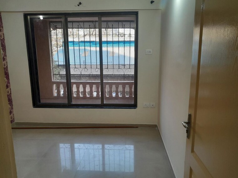 Room, bhandup west 2 Bedroom 600 Sq.Ft. Apartment In Bhandup West Mumbai 9862692