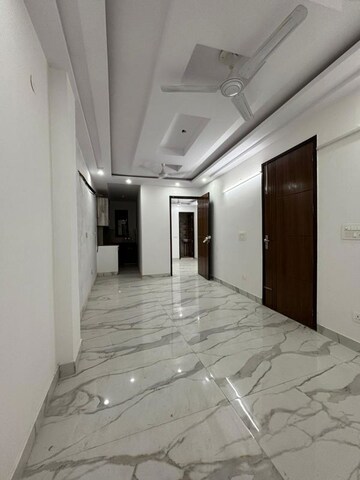 Building Lobby in 3 BHK Builder Floor at South Delhi – for Sale