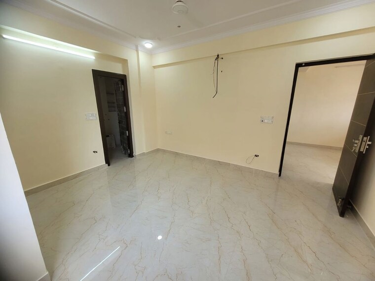 Room, dwarka 3 Bedroom 1850 Sq.Ft. Apartment In Dwarka Delhi 9862701