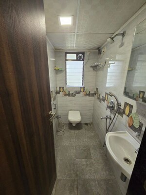 Bathroom in 2.5 BHK Apartment at Ameet Tower, Chembur – for Sale
