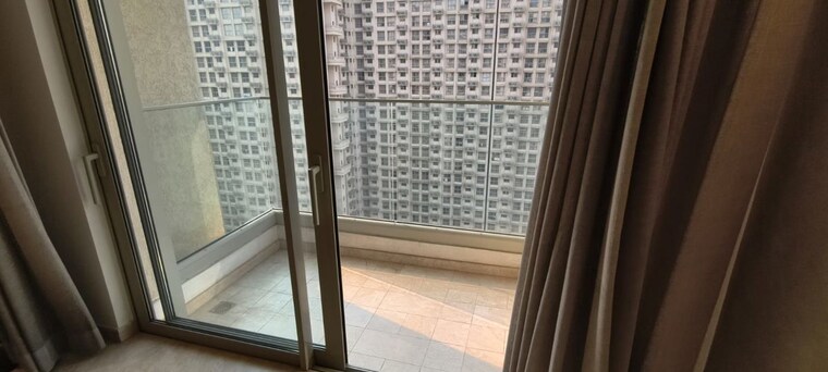 Balcony, castle-rock 2 Bedroom 777 Sq.Ft. Apartment In Powai Mumbai 9862709