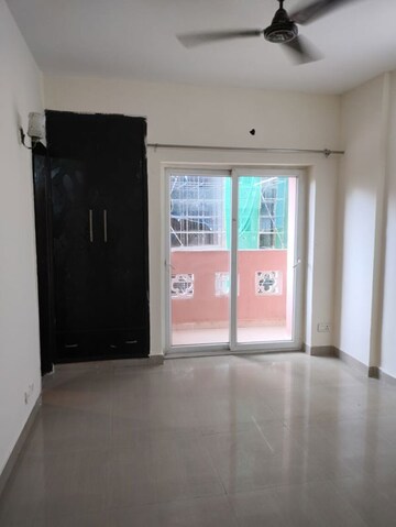 Room in 3 BHK Apartment at Nimbus The Hyde park, Sector 78 – for Rent