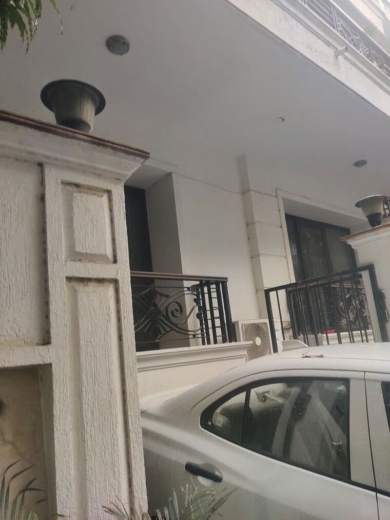 Exterior View, green park extension 3 Bedroom 230 Sq.Yd. Builder Floor In Green Park Extension Delhi 9862777