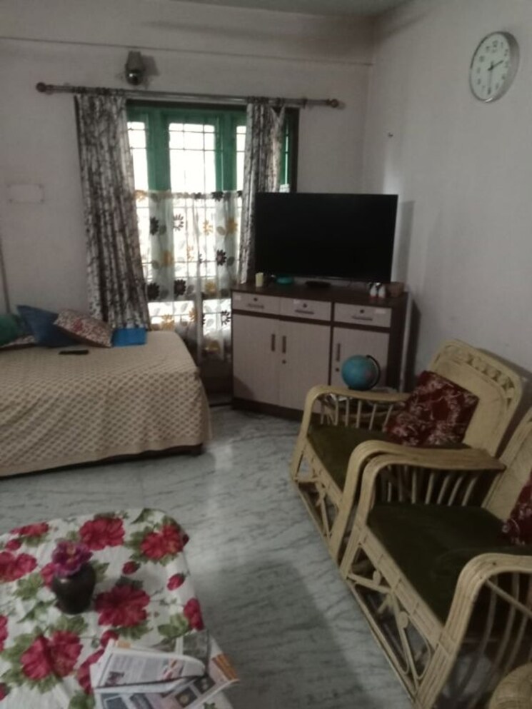 Living Room, baishnabghata-patuli-township 6+ Bedroom 8500 Sq.Ft. Independent House In Patuli Kolkata 9862747