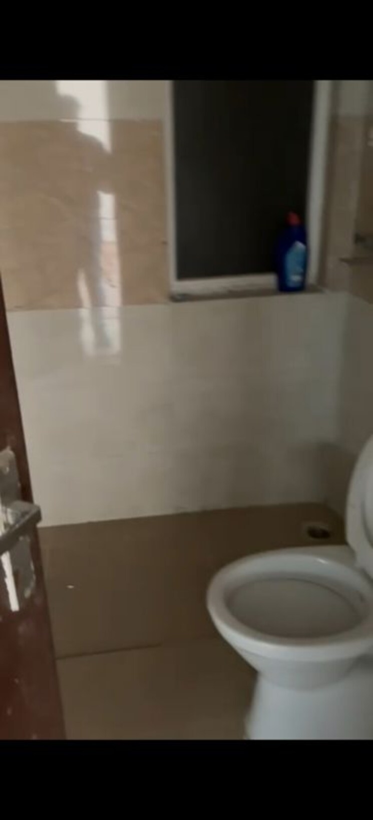 Bathroom, amrapali-riverview 3 Bedroom 1145 Sq.Ft. Apartment In Amrapali Leisure Valley Greater Noida 9862848