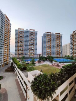 2.5 BHK + Pooja Room Apartment For Rent in Kolte Patil Life Republic