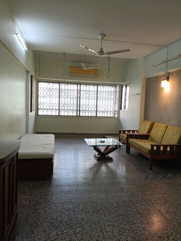 2 BHK Apartment For Rent in Goregaon East