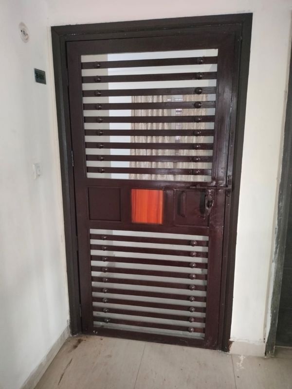 1.5 BHK + Pooja Room 166 Sq.Ft. Independent House in RWA Apartments Sector 20