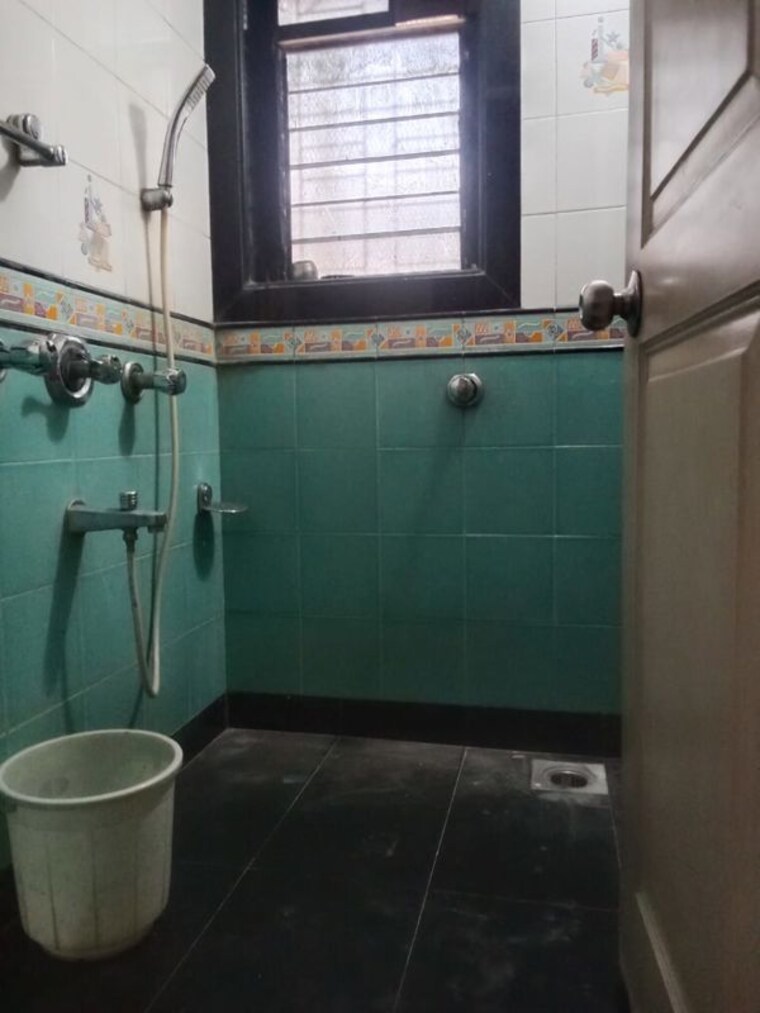 Attached Bathroom, radium-annexe 1 Bedroom 450 Sq.Ft. Apartment In Goregaon East Mumbai 9863011
