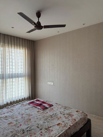 Room in 2 BHK Apartment at Hiranandani Castle Rock, Powai – for Rent