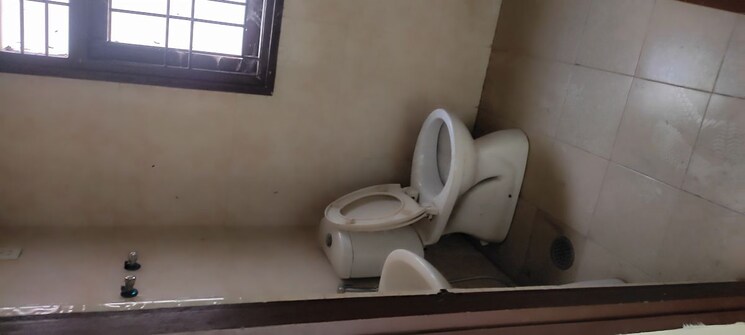 Bathroom, wave-city 2.5 Bedroom 1330 Sq.Ft. Builder Floor In Wave City Ghaziabad 9863017