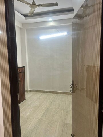 Bathroom in 2 BHK Builder Floor at Vasundhara Sector 1 – for Sale