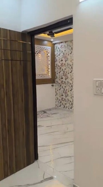 Room in 2 BHK Builder Floor at Shalimar Garden Extension ii – for Sale
