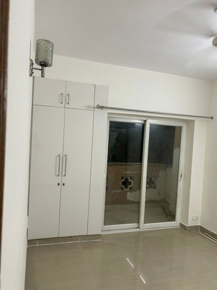 undefined, mahagun-moderne 2 Bedroom 1250 Sq.Ft. Apartment In Sector 78 Noida 9863210