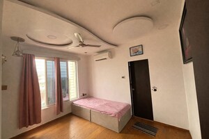 Room in 3 BHK Apartment at Raviraj Aureate, Pimple Saudagar – for Rent