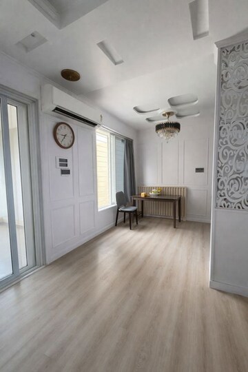 Room in 3 BHK Apartment at Raviraj Aureate, Pimple Saudagar – for Rent