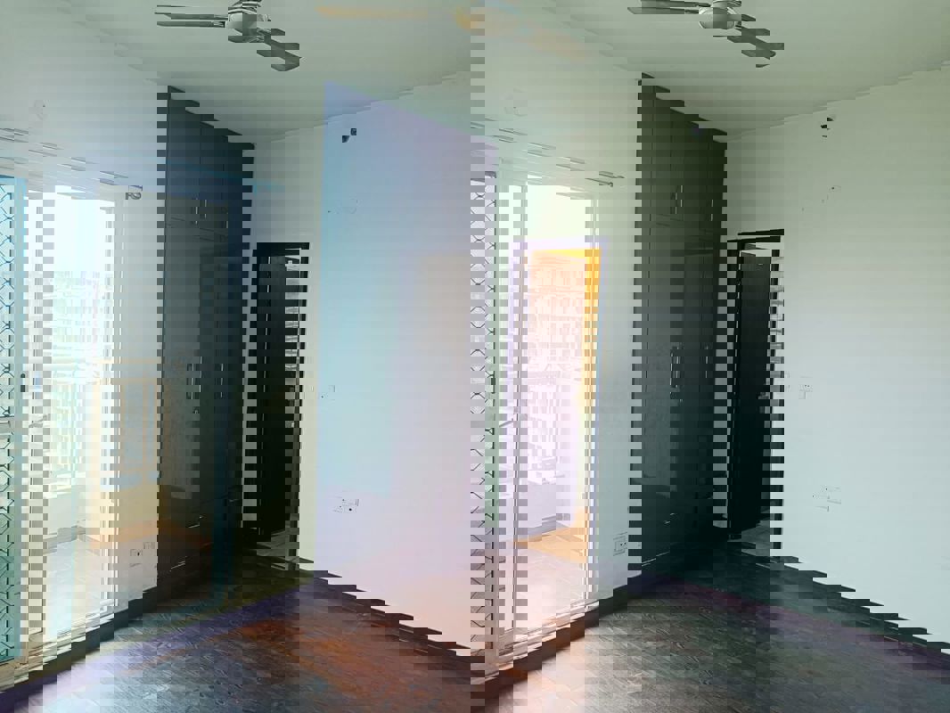 3 BHK + Study Room 1650 Sq.Ft. Apartment in Mahagun Moderne