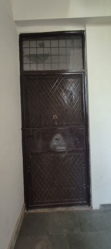 Bathroom in 3 BHK Builder Floor at Ansal API Palam Corporate Plaza, Sector 3 – for Sale