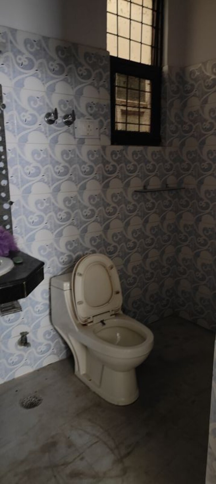 Bathroom, ansal-api-palam-corporate-plaza 3 Bedroom 1500 Sq.Ft. Builder Floor In Sector 3 Gurgaon 9541317