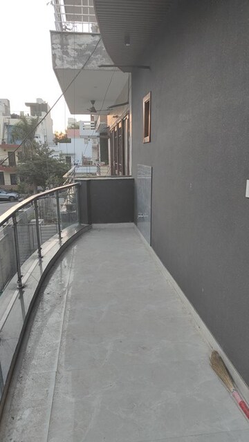 Balcony in 3.5 BHK Builder Floor at Palam Vihar Residents Association, Palam Vihar – for Rent