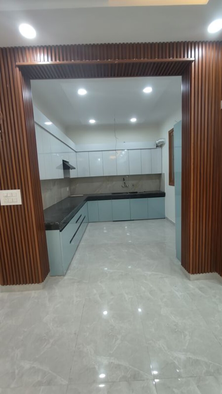 Kitchen, palam-vihar-residents-association 3.5 Bedroom 2000 Sq.Ft. Builder Floor In Palam Vihar Gurgaon 9527171