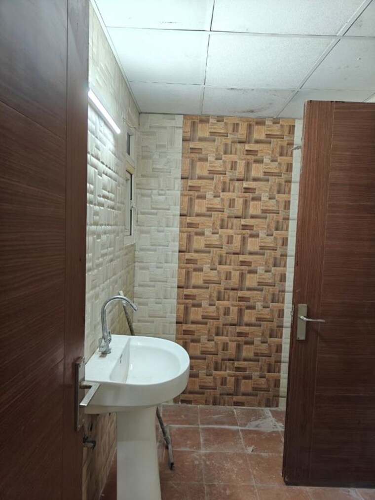 Bathroom, chandana 3 Bedroom 1650 Sq.Ft. Builder Floor In Chandana Bangalore 9863400