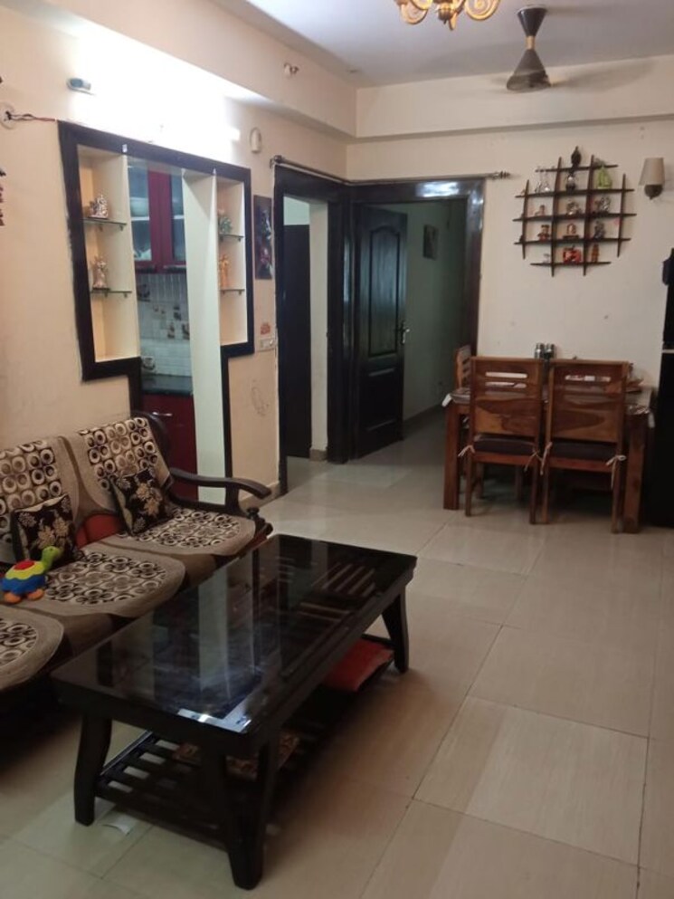 Living Room, mahagun-moderne 3 Bedroom 1550 Sq.Ft. Apartment In Sector 78 Noida 9863408