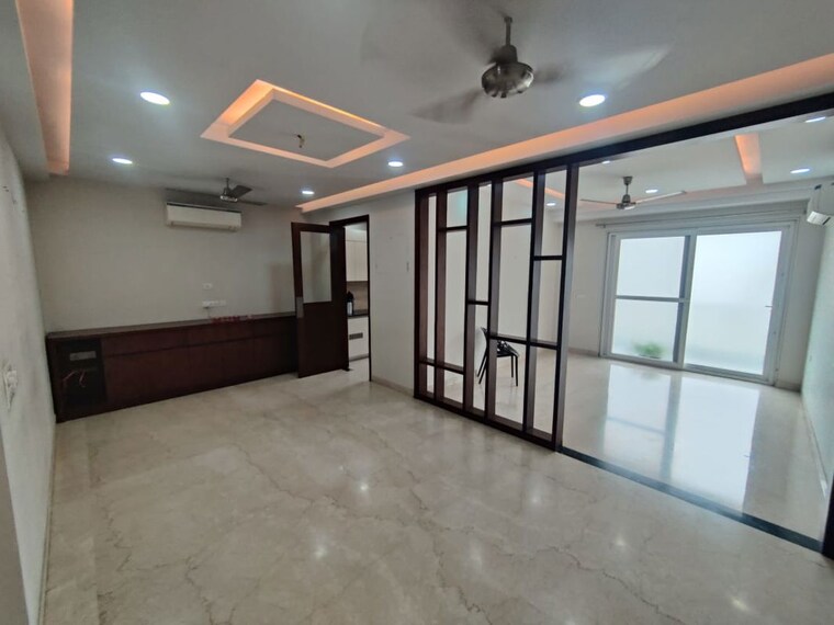 Room, ansal-plaza-sector-23 3 Bedroom 1800 Sq.Ft. Builder Floor In Sector 23 Gurgaon 9493599