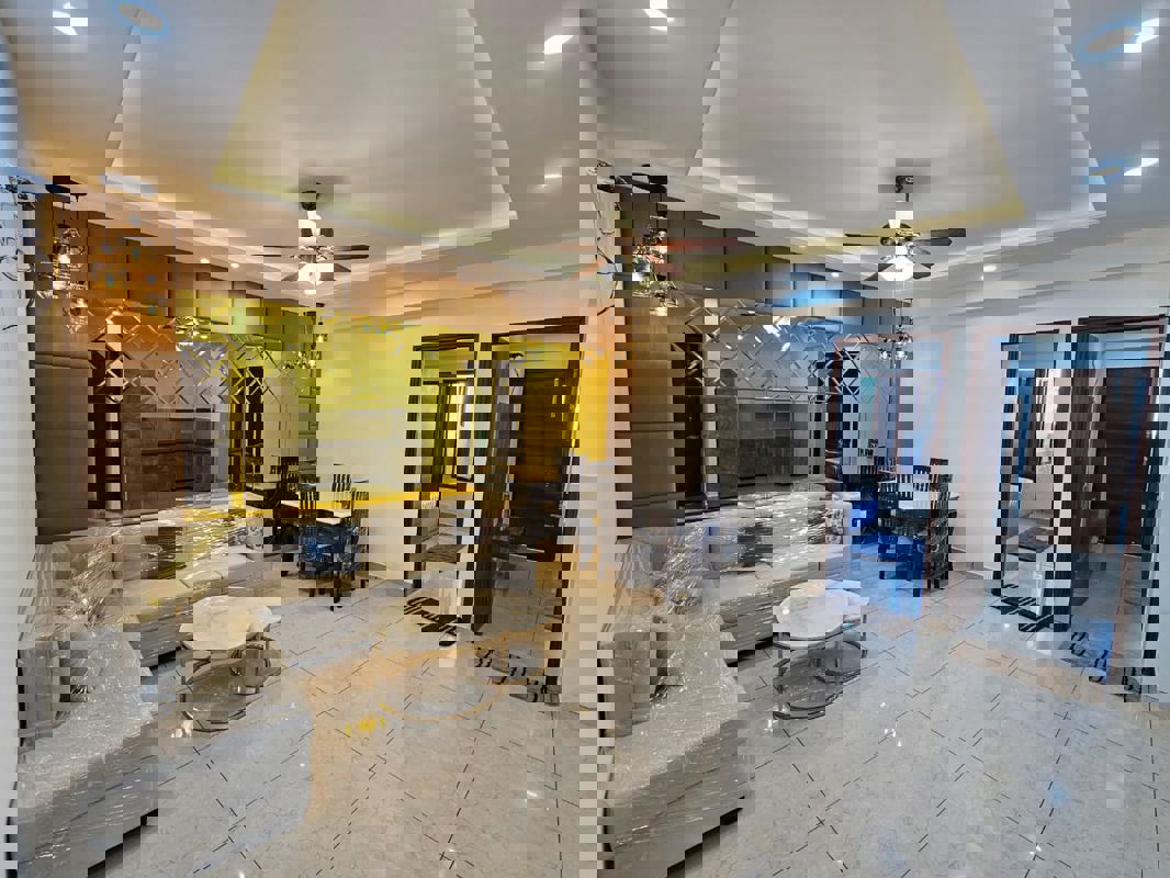 3 BHK + Servant Room,Study Room,Extra Room Apartment For Sale in Pir Machalla