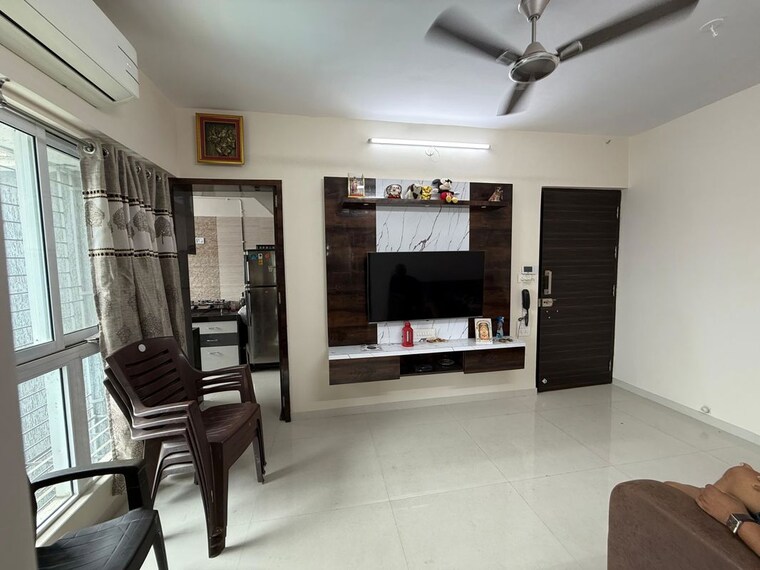  Parking, sanskruti-splendour 1.5 Bedroom 499 Sq.Ft. Apartment In Dahisar East Mumbai 9863468