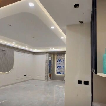 Building Lobby in 3 BHK Builder Floor at BPTP Amstoria Country Floor, Sector 102 – for Sale