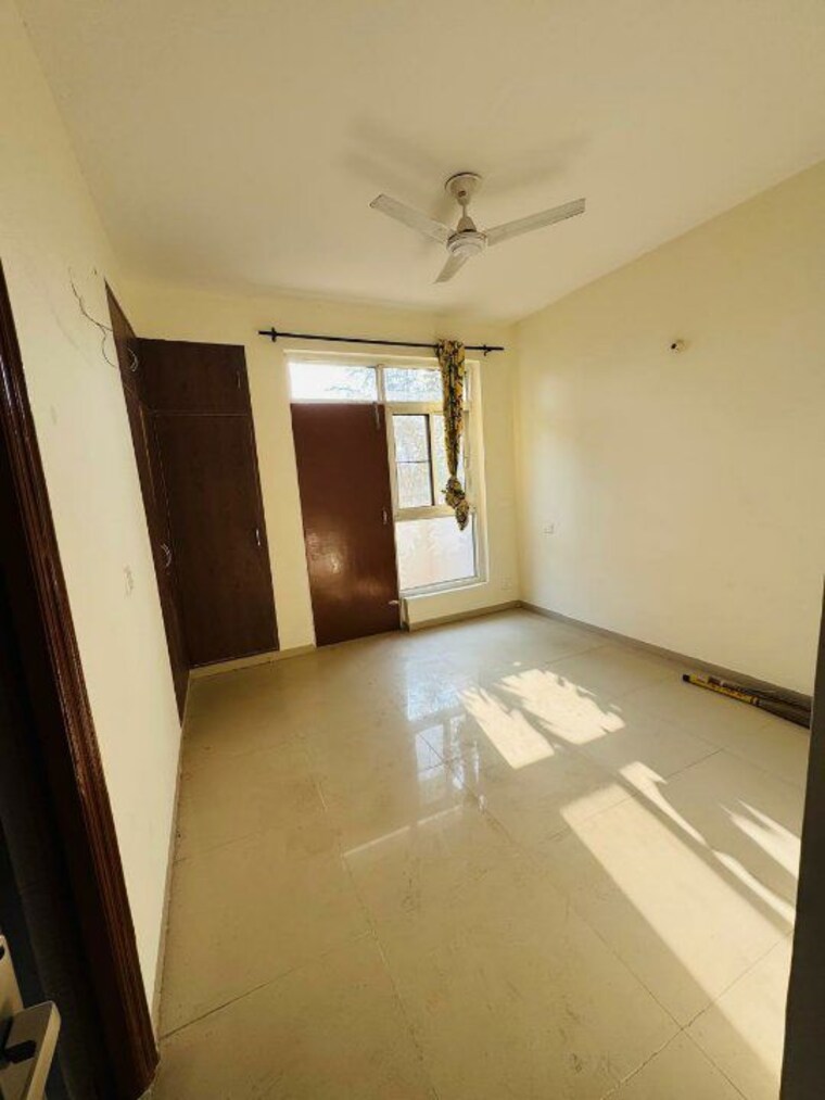 Room, nk-sharma-savitry-greens-2 2 Bedroom 800 Sq.Ft. Apartment In Ghazipur Zirakpur 9863398