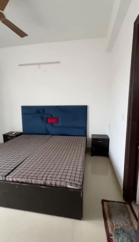 2 BHK Apartment For Rent in Uninav Heights Phase I