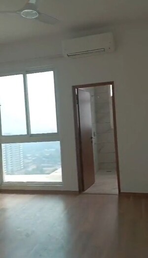 Room in 4 BHK Apartment at Conscient Hines Elevate, Sector 59 – for Rent