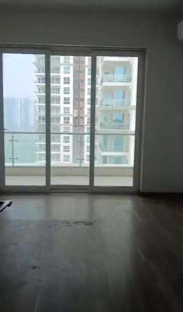 Room in 4 BHK Apartment at Conscient Hines Elevate, Sector 59 – for Rent