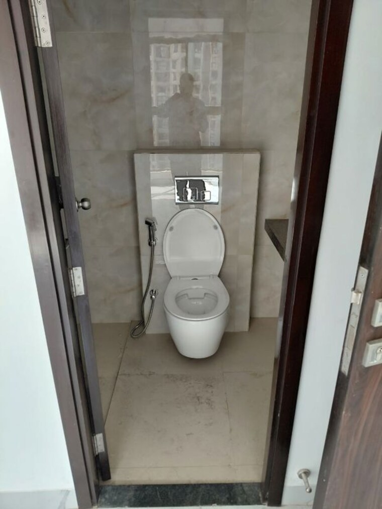 Bathroom, raymond-ten-x-habitat 1 Bedroom 418 Sq.Ft. Apartment In Pokhran Road No Two Thane 9863524