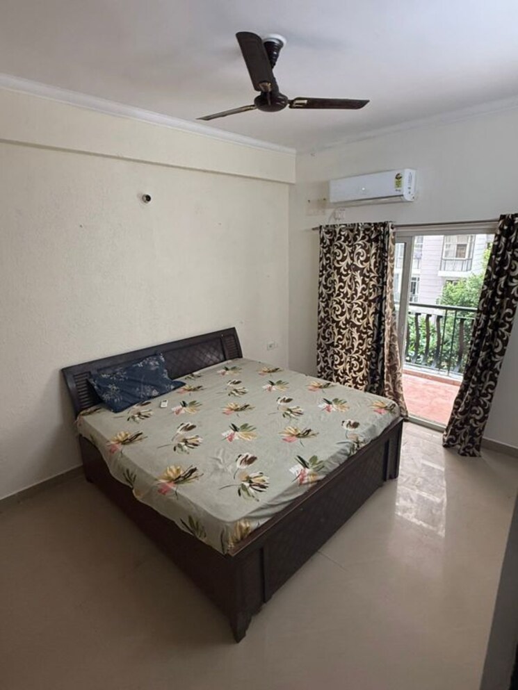 Bedroom, mahagun-moderne 3 Bedroom 1750 Sq.Ft. Apartment In Sector 78 Noida 9863530