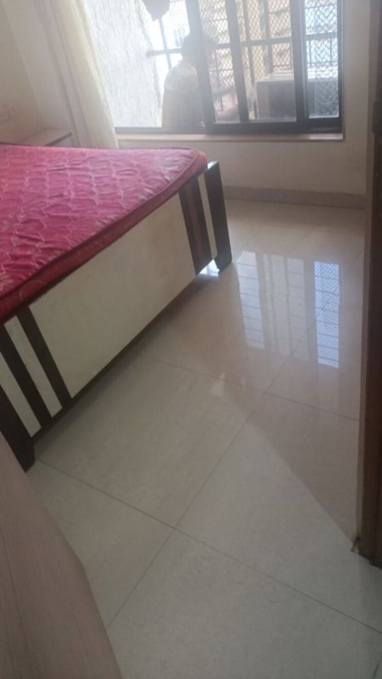 Room, riddhi-tower 3 Bedroom 780 Sq.Ft. Apartment In Malad East Mumbai 9863390