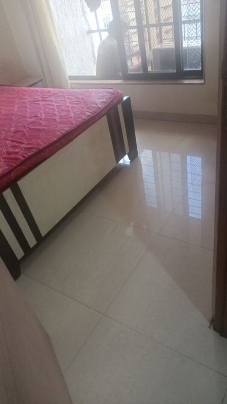 Room, riddhi-tower 3 Bedroom 780 Sq.Ft. Apartment In Malad East Mumbai 9863390