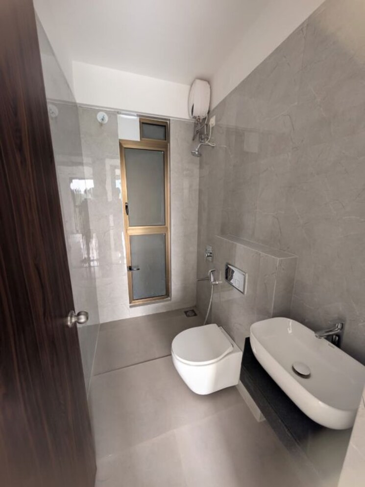 Bathroom, raymond-ten-x-habitat 2 Bedroom 565 Sq.Ft. Apartment In Pokhran Road No Two Thane 9863511