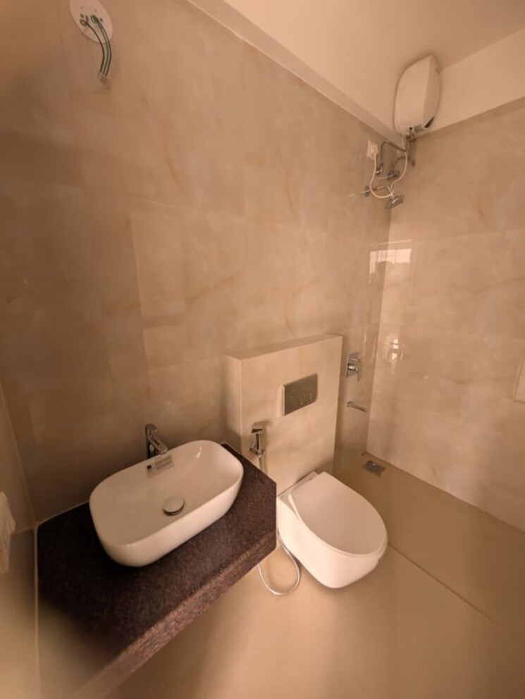 Bathroom, raymond-ten-x-habitat 2 Bedroom 565 Sq.Ft. Apartment In Pokhran Road No Two Thane 9863511