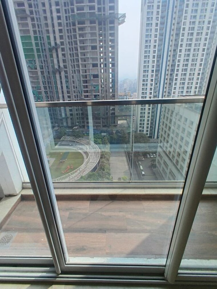 Balcony, sheth-avalon 3 Bedroom 1468 Sq.Ft. Apartment In Laxmi Nagar Thane 9863561