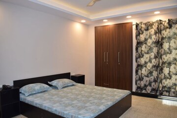 Bedroom in 1 BHK Builder Floor at South Extension ii – for Rent