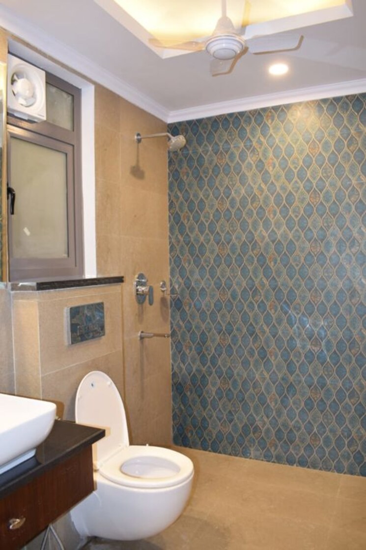 Bathroom, south extension ii 1 Bedroom 500 Sq.Ft. Builder Floor In South Extension ii Delhi 9863568