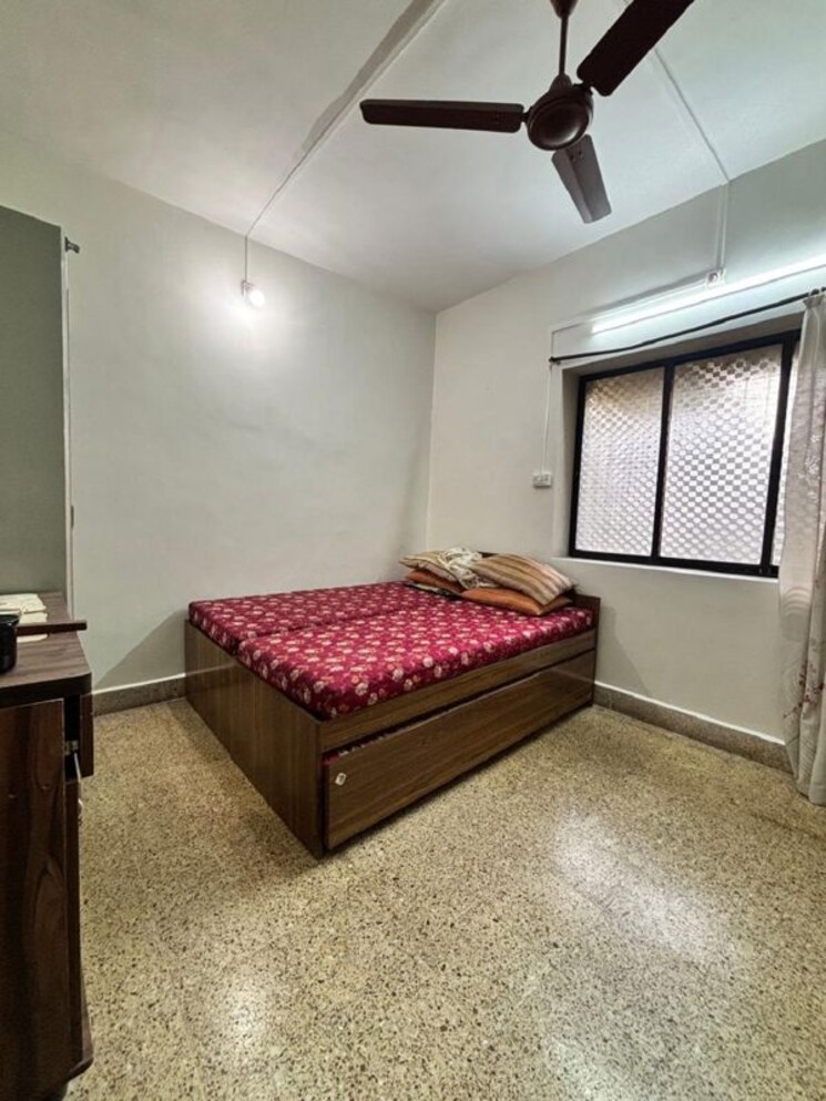 Bedroom, bandra west 1 Bedroom 500 Sq.Ft. Apartment In Bandra West Mumbai 9863588