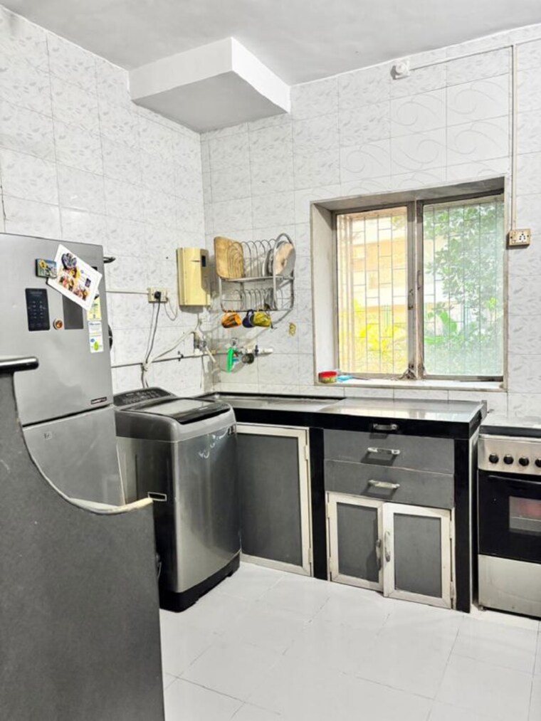 Kitchen, bandra west 1 Bedroom 500 Sq.Ft. Apartment In Bandra West Mumbai 9863588