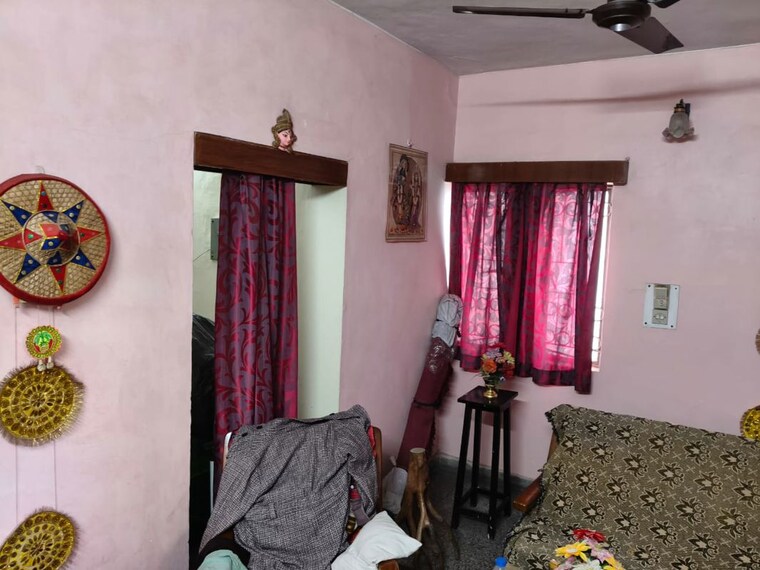 Room, vasant kunj 3 Bedroom 1400 Sq.Ft. Apartment In Vasant Kunj Delhi 9863603