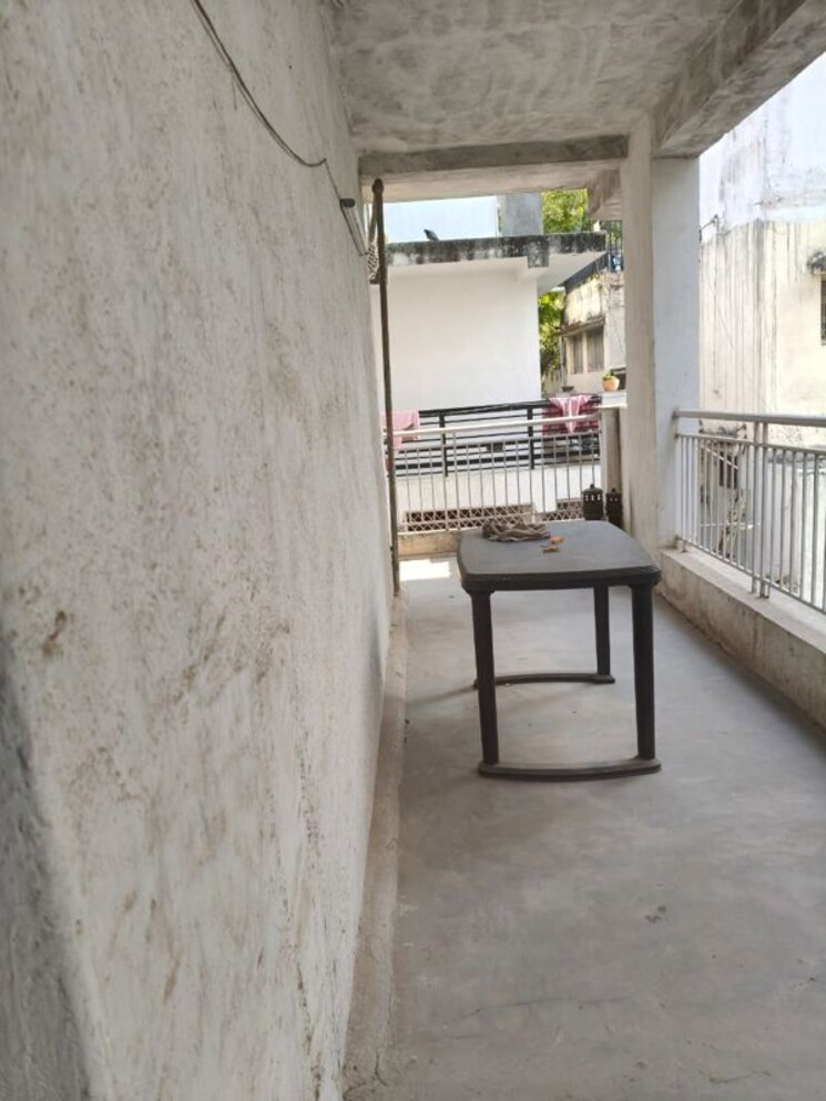 Balcony, vasant kunj 3 Bedroom 1400 Sq.Ft. Apartment In Vasant Kunj Delhi 9863603