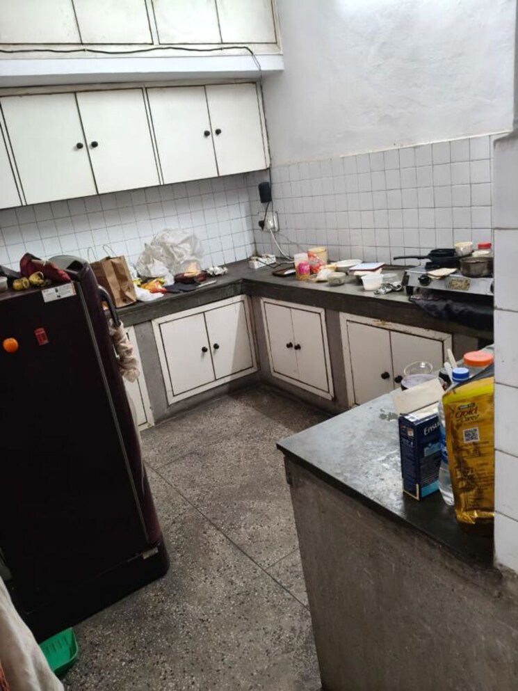 Kitchen, vasant kunj 3 Bedroom 1400 Sq.Ft. Apartment In Vasant Kunj Delhi 9863603