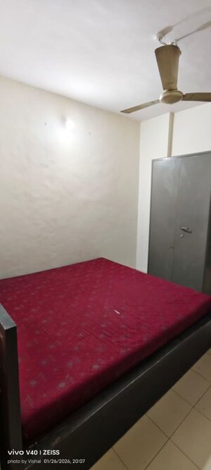 Room in 1 BHK Apartment at Vijay Nagri Annex CHS Ltd 2-3-4, Ghodbunder Road – for Rent